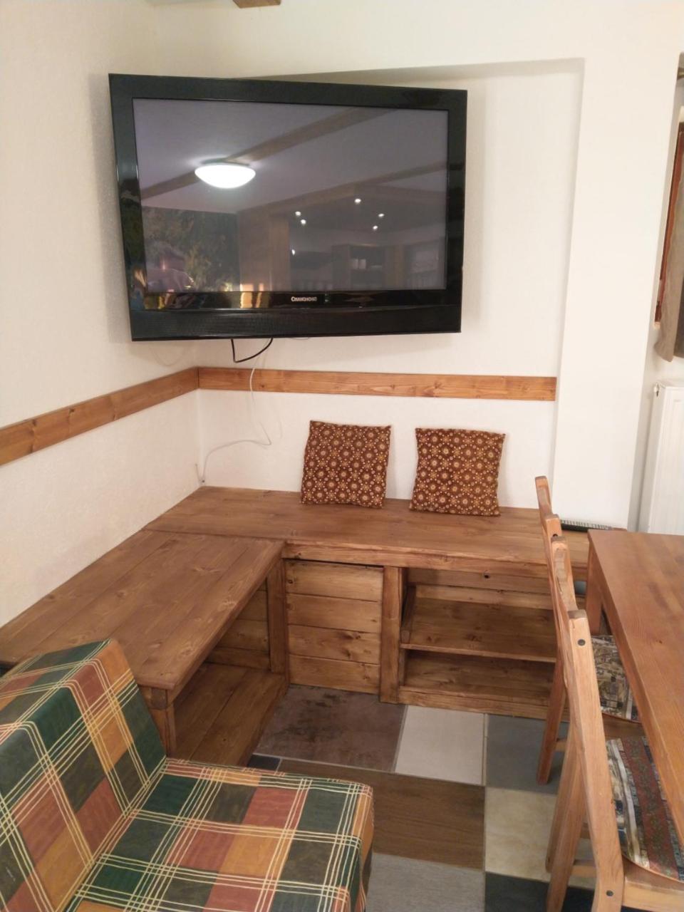 Apartmany Sharka -Sarka Justrova Дечин Екстер'єр фото