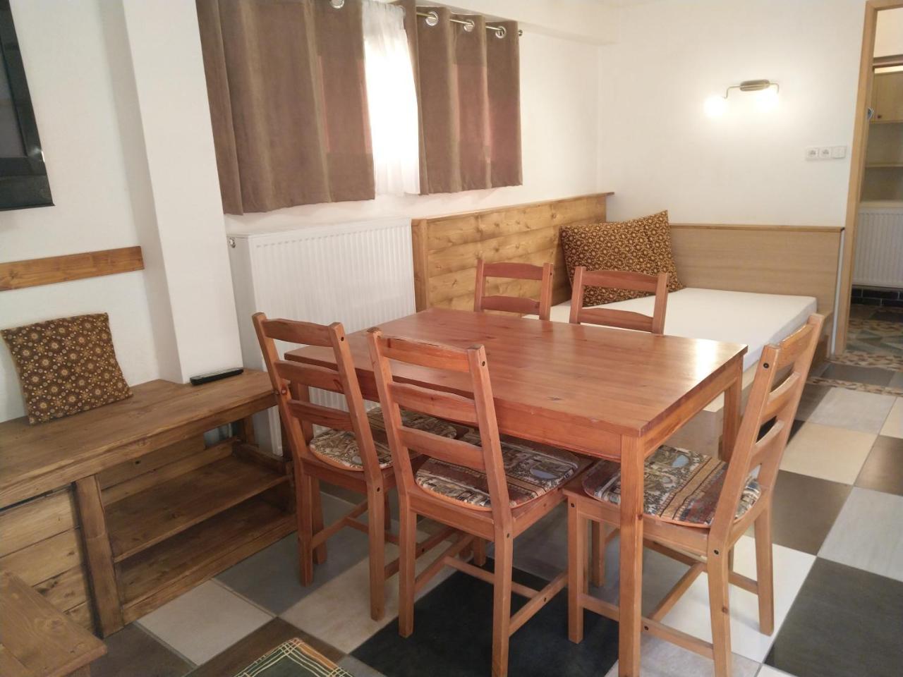 Apartmany Sharka -Sarka Justrova Дечин Екстер'єр фото